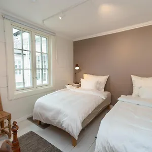  Apartment Historisk Sjarm - Moderne Komfort 10min Fra